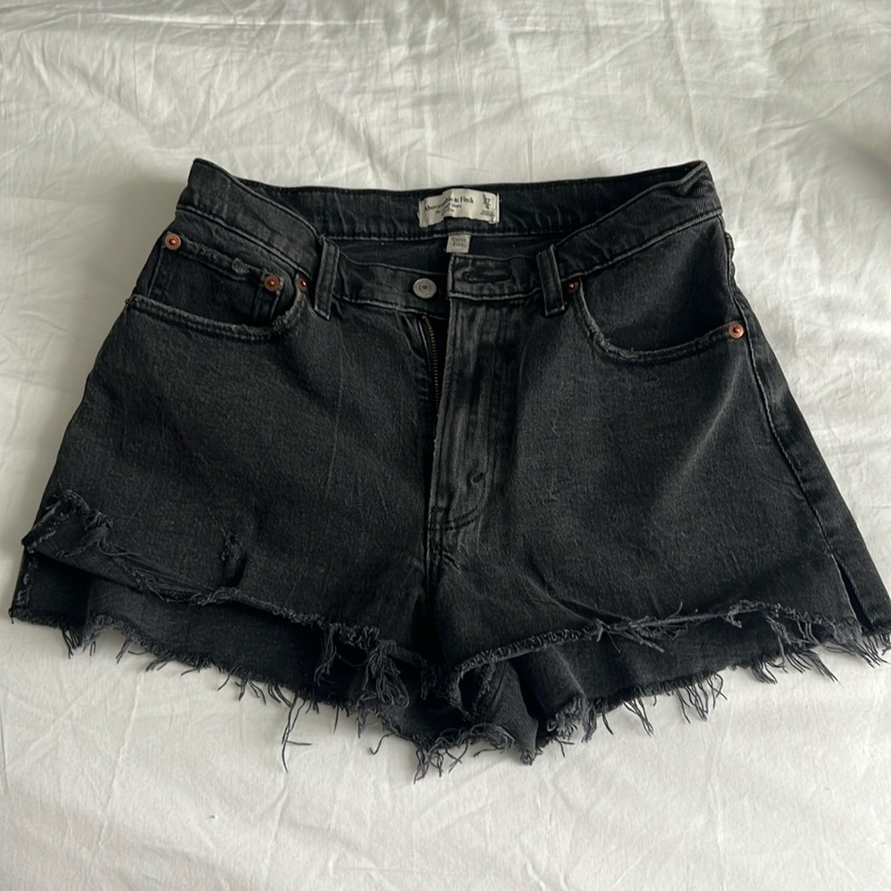 Abercrombie & Fitch 90’s high rise cut off short -Curve Love